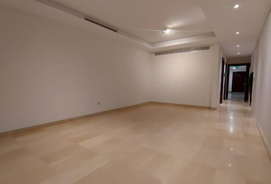 2 Image03. jpg