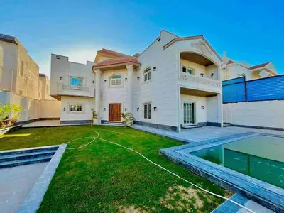 A villa shaped like a palace on Mohammed Rashed Street