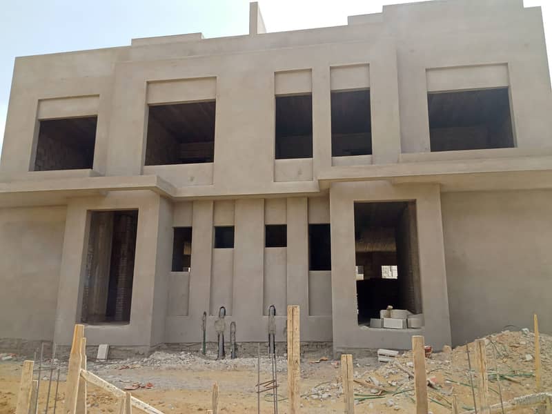 Maison jumelée à vendre, une excellente affaire dans le complexe Lake West, directement sur la Dahshur Link Road, en face de Beverly Hills, à un prix - Widok 3