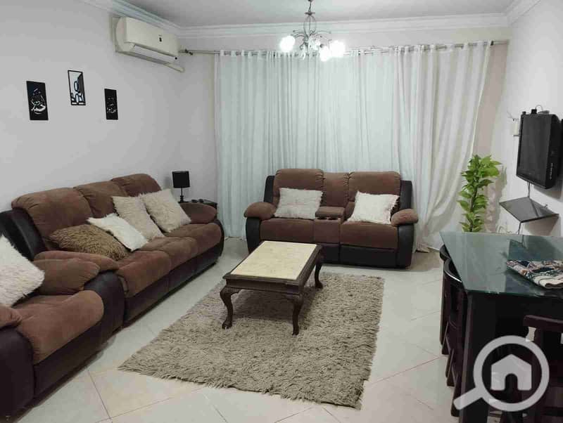 130 square meters elevated ground apartment for sale in Sheikh Zayed, Dar Misr Compound, 12th neighborhood, next to The Gate Mall. - Widok 4