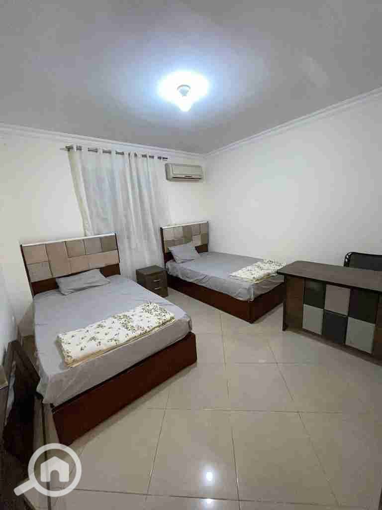 130 square meters elevated ground apartment for sale in Sheikh Zayed, Dar Misr Compound, 12th neighborhood, next to The Gate Mall. - Więcej