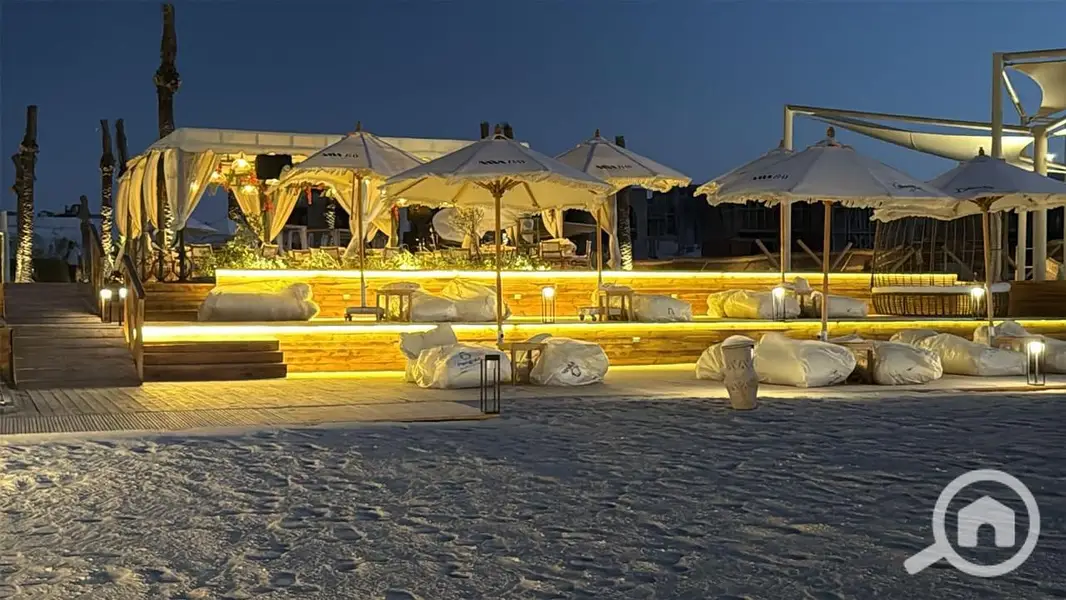 An **immediate delivery chalet with a private roof**, overlooking the **Crystal Lagoon**, fully finished, in **Ras El Hekma – Naia Bay**. - Ansicht 6
