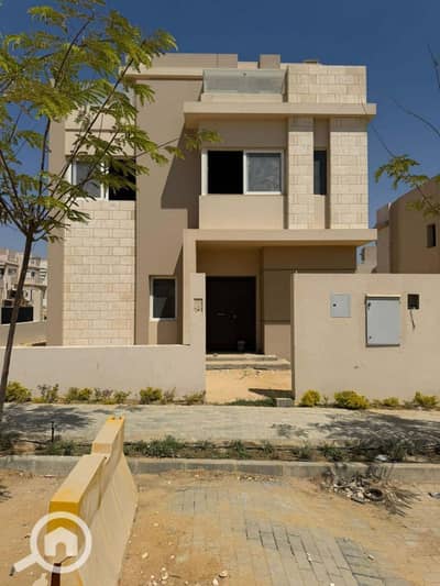 3 Bedroom Townhouse for Sale in 6th of October, Giza - photo_3_2026-01-25_17-56-32. jpg 3 Bedroom Townhouse for Sale in 6th of October, Giza - photo_3_2026-01-25_17-56-32. jpg