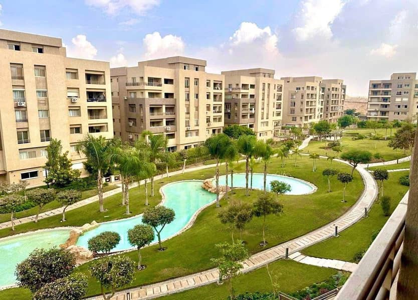 210-meter apartment below market price, resale for sale, ready to move in The Square compound in the heart of Fifth Settlement in Golden Square - Ansicht 3