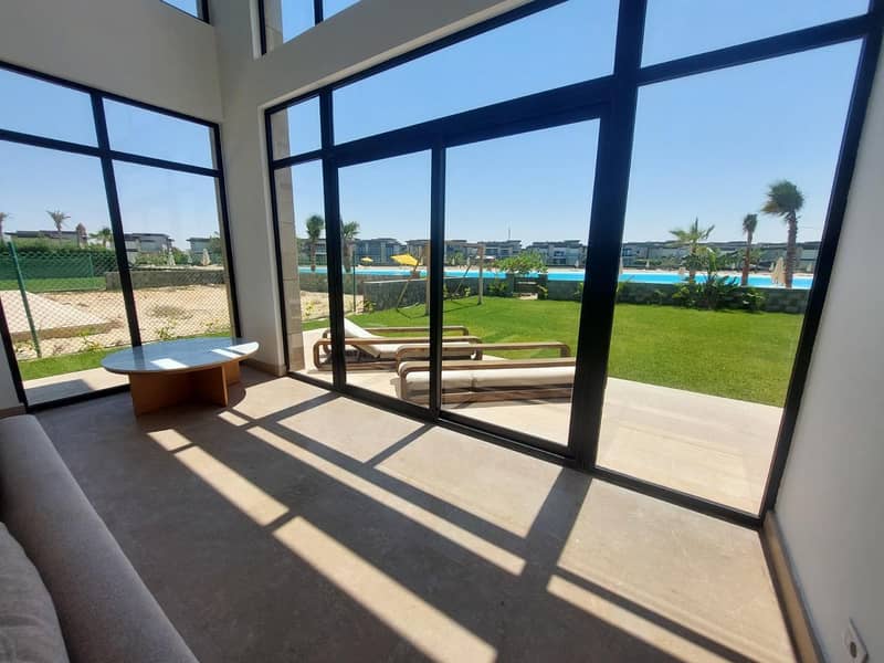 Direct on Lagoon Fully Finished and Furnished Luxury Villa for Sale in Swan Lake- North Coast - Widok 2