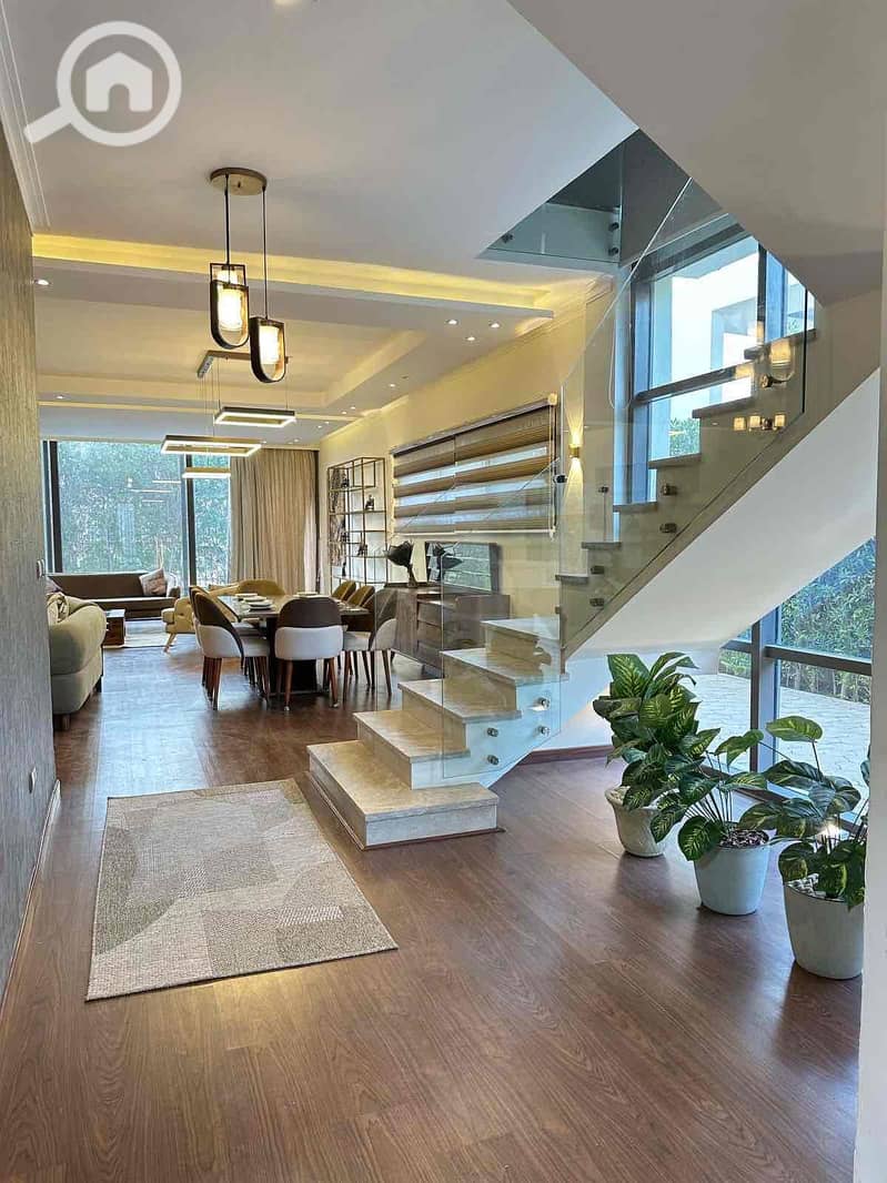 4 ca46bc30-be66-4c67-8863-26498f033bc2. jpg