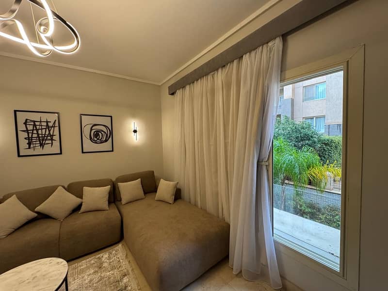 Apartment fully furnished First USE for rent in Compound The Village by Palm Hills. Located in front of AUC and point 90 mall. near to all facilities. - Widok 5