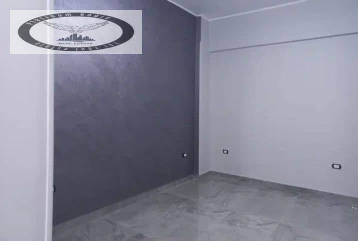 10 3cae8938-4d7b-4362-9461-44ff077c0917. jpg