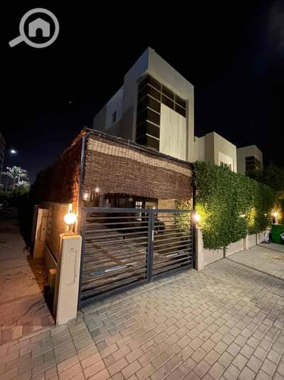 فیلا 4 غرف نوم للايجار في الشيخ زايد، الجيزة - 041d6672-ffe0-4251-a596-70c69f027499. jpg فیلا 4 غرف نوم للايجار في الشيخ زايد، الجيزة - 041d6672-ffe0-4251-a596-70c69f027499. jpg