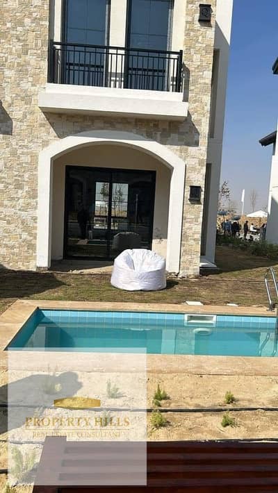 4 Bedroom Villa for Sale in Mostakbal City, Cairo - 1. jpg