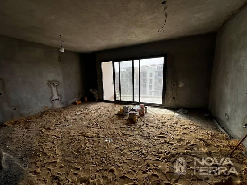 17 Penthouse for sale in Six West Compound, Beverly Hills – Sheikh Zayed-image-17. jpg