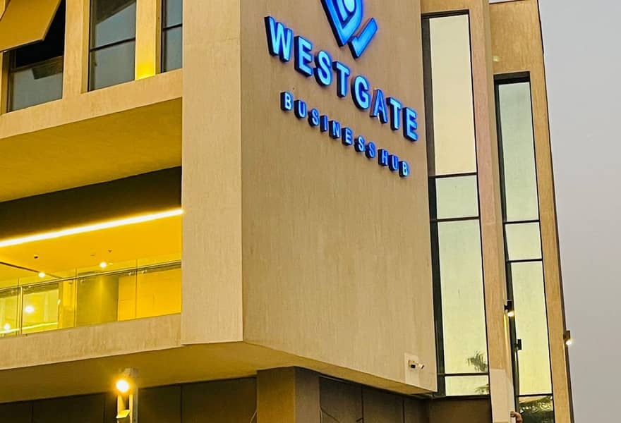 Office for rent in a commercial mall - Westgate - facing the front - Widok 2