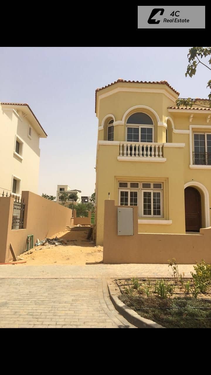 Standalone in Hyde Park Compound prime location with swimming pool and private garden immediate occupancy for sale - Bild 2