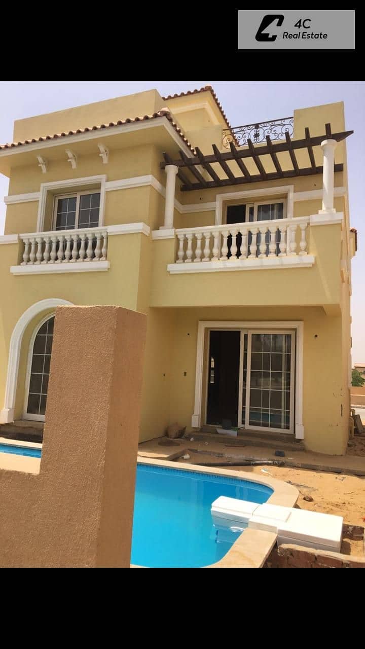 Standalone in Hyde Park Compound prime location with swimming pool and private garden immediate occupancy for sale - Bild 4
