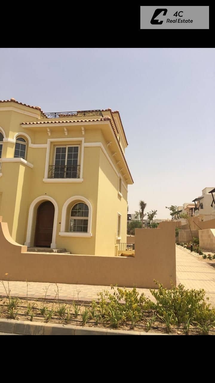 Standalone in Hyde Park Compound prime location with swimming pool and private garden immediate occupancy for sale - Bild 3