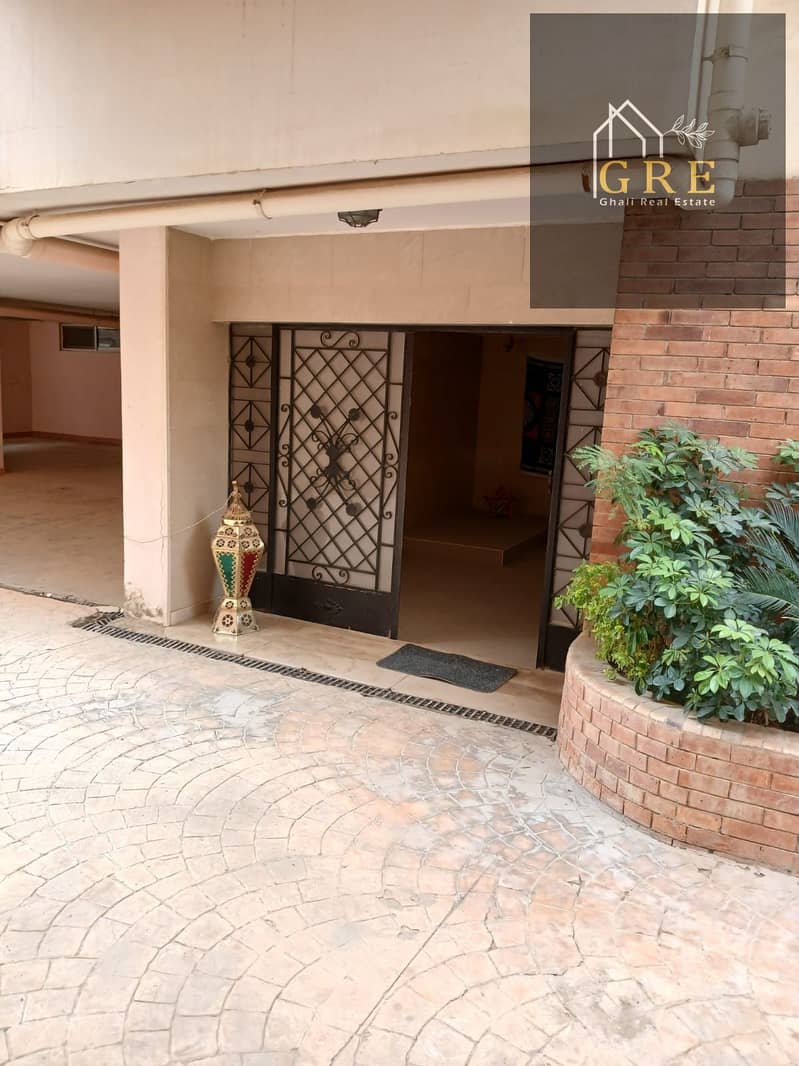 A unique duplex opportunity for sale in 6th of October – Mohandessin Square – Sixth Tourism Area – 420m + 150m private garden – Super Lux finishing and a very upscale location. - Widok 2