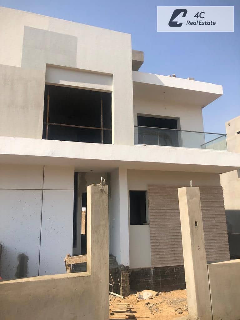 Modern twin house with landscape view, Ready to move , for sale at a special price in Hyde Park - Więcej