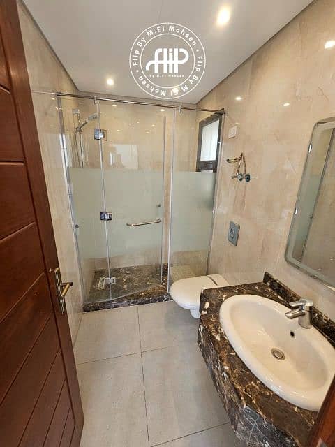 City Villa For Sale In westown - Widok 6