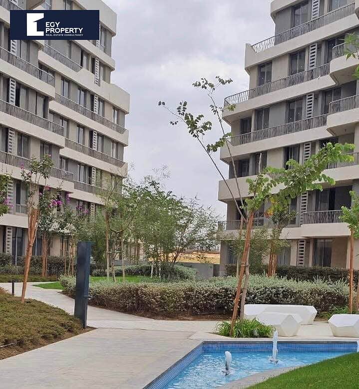 With a Prime Location view Luxury Duplex With a Private Garden for Sale in Creek Town - New Cairo - Więcej