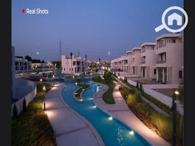 5 Bedroom Twin House for Sale in Sheikh Zayed, Giza - IMG-20250306-WA0095. jpg 5 Bedroom Twin House for Sale in Sheikh Zayed, Giza - IMG-20250306-WA0095. jpg