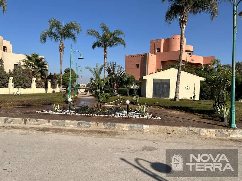 23 Twin house for sale in Utopia Compound, Palm Hills entrance, opposite Hyper One. -image-23. jpg