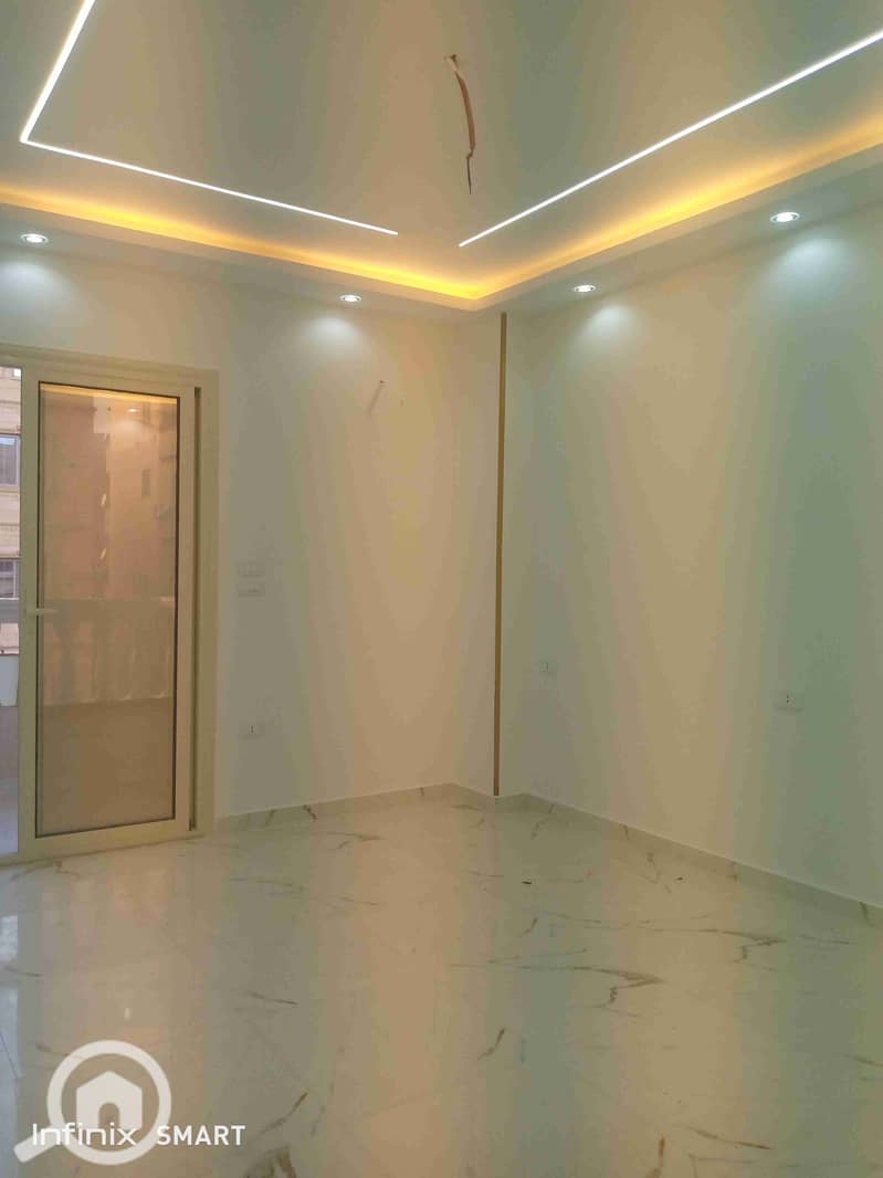 Ownership apartment in 6 October, 150 meters, on two streets, high luxury finishing - Więcej