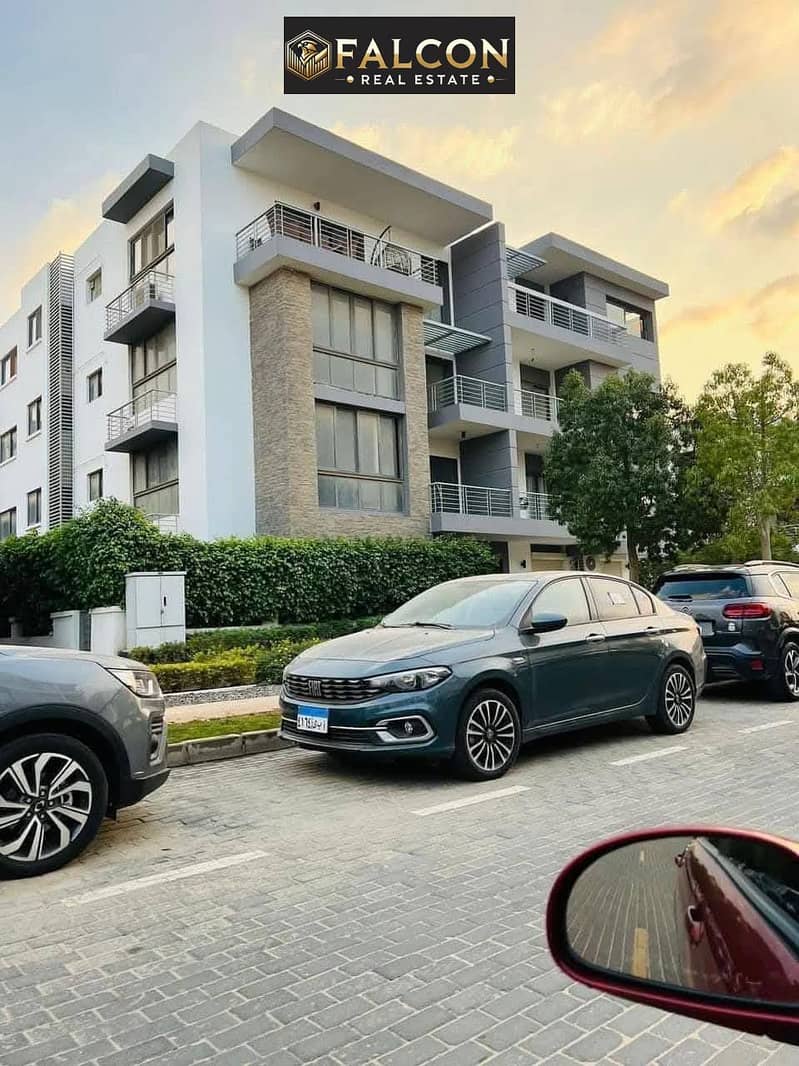 With Big Cash Discount 50% Corner Apartment On Very Prime Location For Sale in Taj New Cairo Minutes From Nasr City & Heliopolis - Widok 6