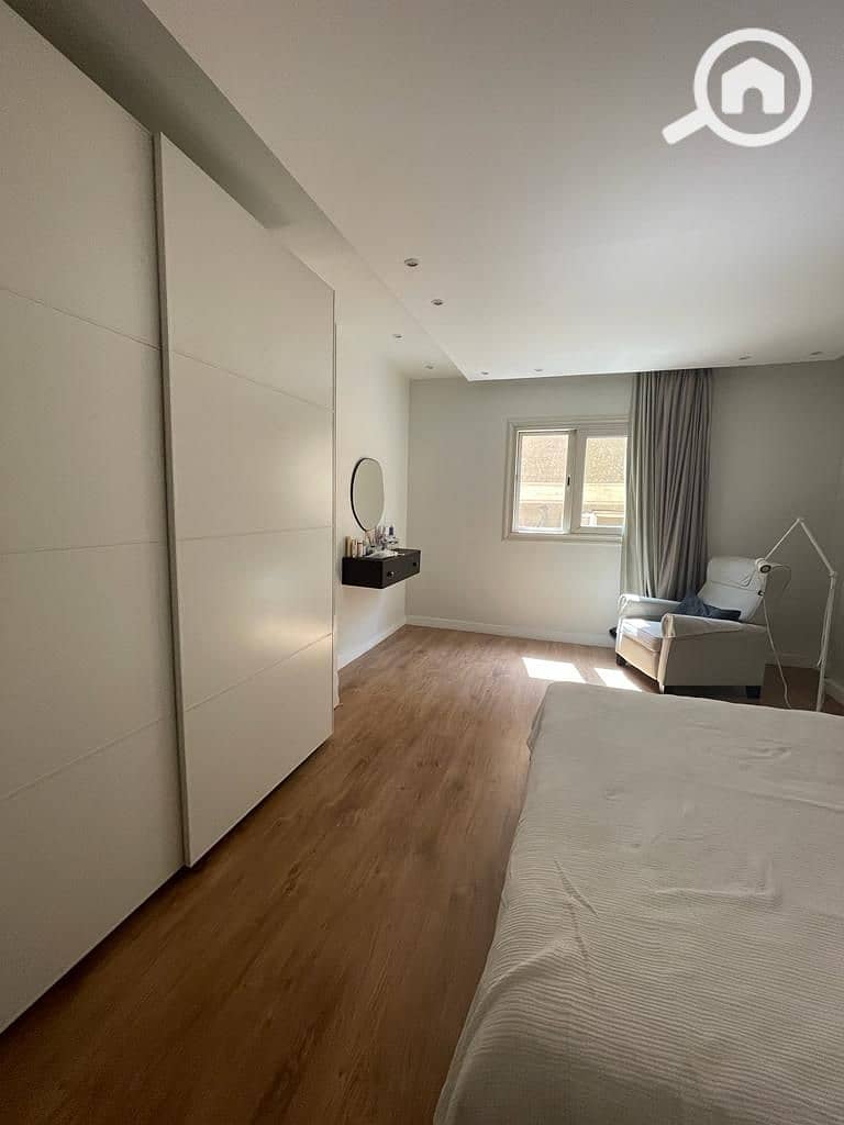 For sale: a 350m apartment in Maadi, Dheka, Street 199, prime location, entire floor, extra super lux finishing. - Mehr