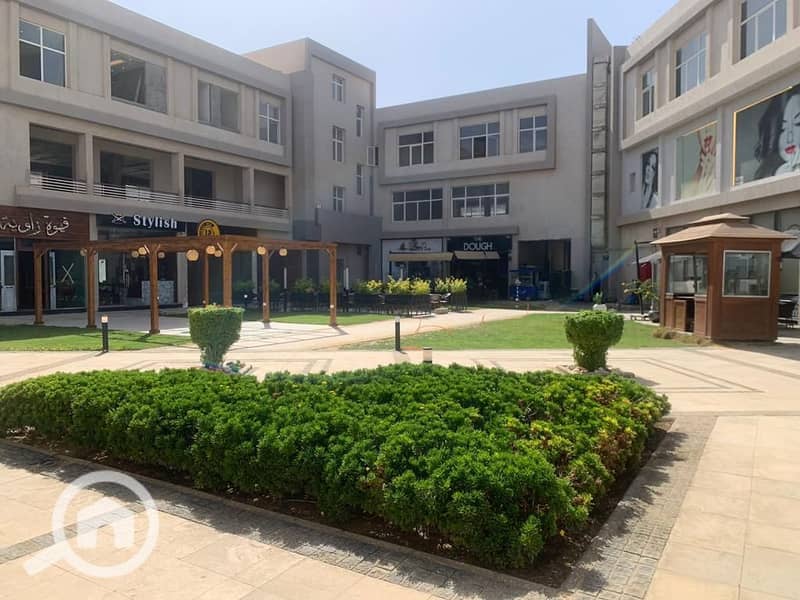 Retail Shop for Sale with ready to move (Front Facing) in a Strategic Location at Karma 4, Heart of Sheikh Zayed, Near Beverly Hills - Ansicht 2