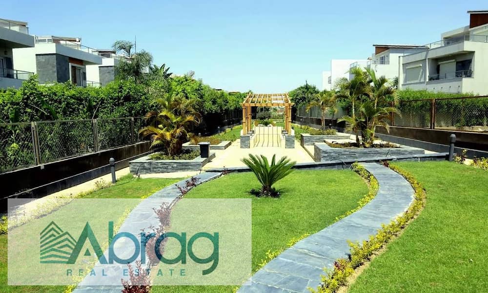 Finished luxurious Penthouse for sale in Zayed Duenes Compound - Więcej