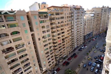 فلیٹ 4 غرف نوم للبيع في سموحة، الإسكندرية - 18. jpg