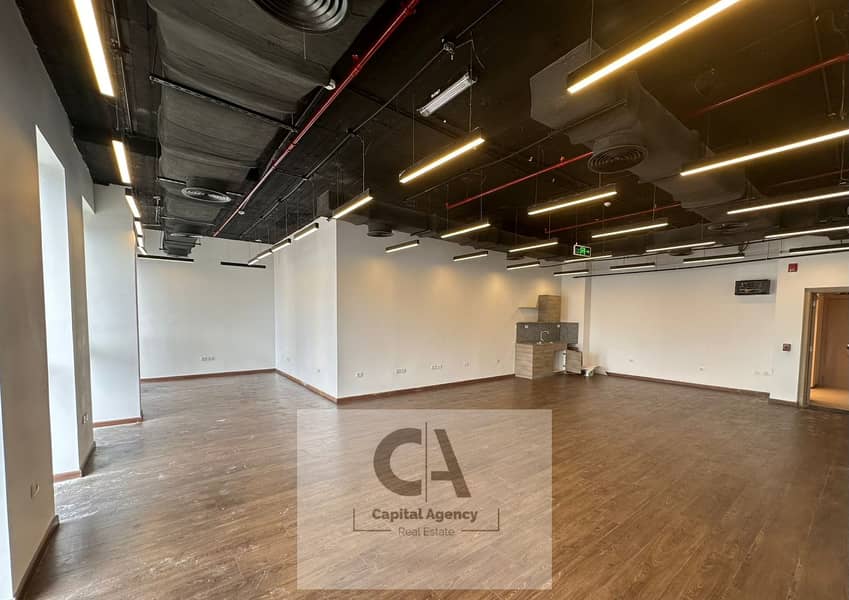 Fully finished office for rent, 127 sq m, in Mivida The Place, surrounded by major companies - Fifth Settlement – pohled 2