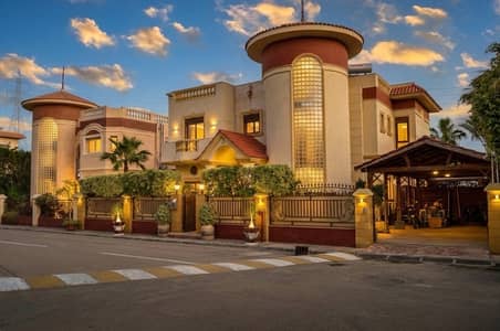 فیلا 3 غرف نوم للبيع في كينج مريوط، الإسكندرية - royal Orouba compound ,stand alone .