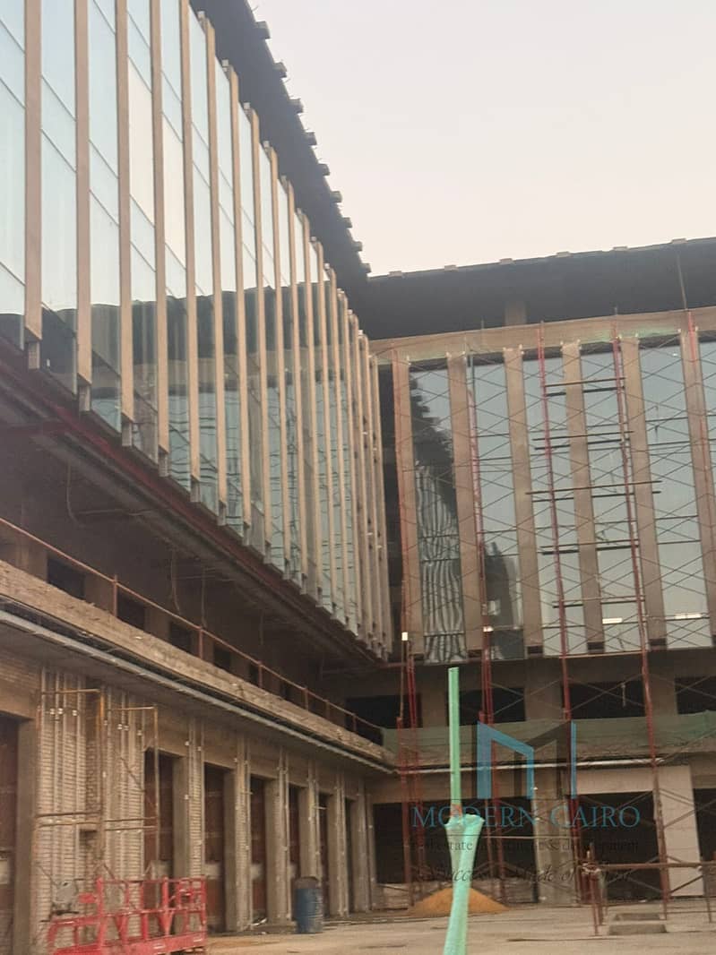 Looking for a prime retail shop in the heart of New Cairo by a strong developer with a proven track record - Widok 4