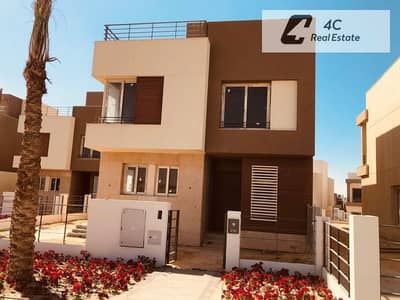 فیلا 4 غرف نوم للبيع في 6 أكتوبر، الجيزة - WhatsApp Image 2023-08-06 at 1.03. 11 PM (1). jpg