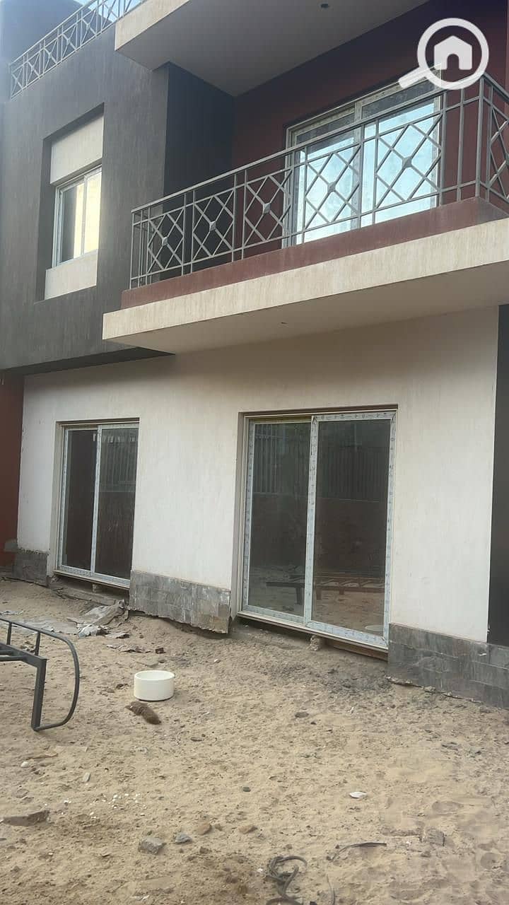 Corner townhouse for sale in Continental Residence compound, next to Beverly Hills. - Ansicht 2