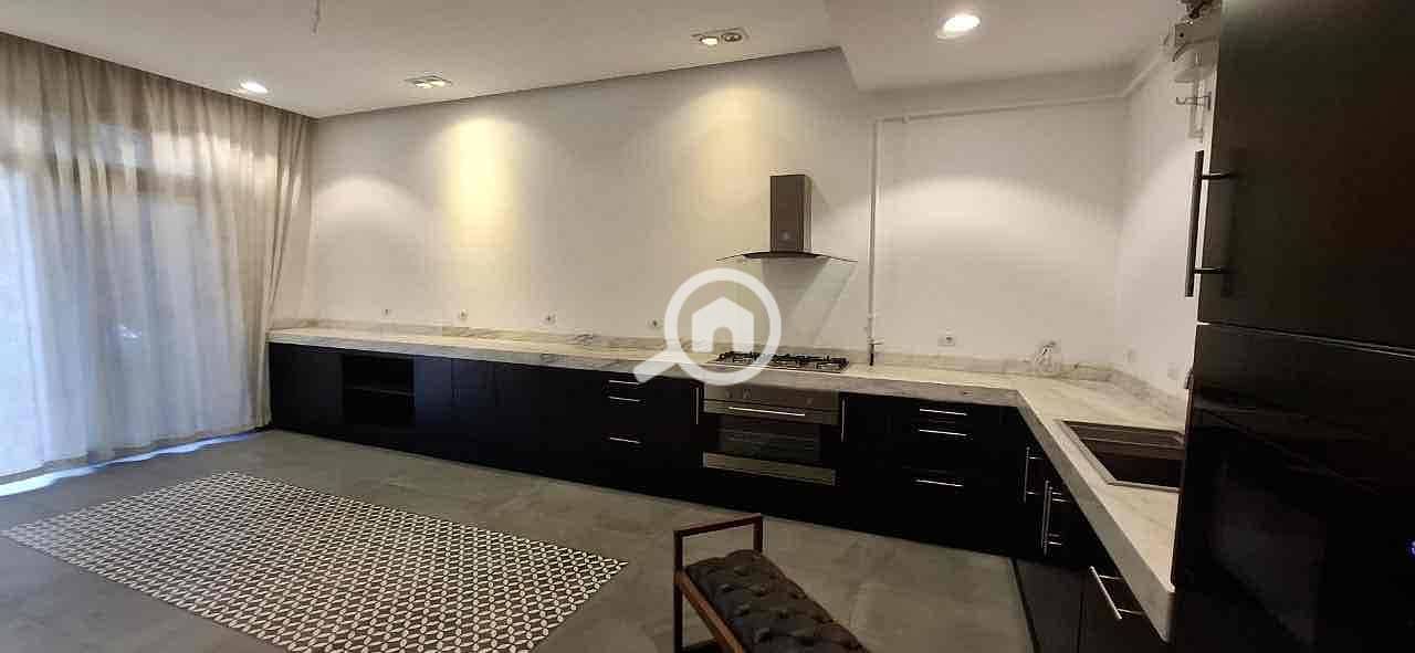 Fully furnished ground floor for rent in waterway - Więcej