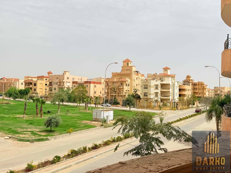 Villa for sale 600 meters west of Sumid at a commercial price with a landscape view, fully built with a basement, ground floor, two repeated floors, and a rooftop. 4/3 finishing with a view of a garden. Opportunity, the floor has one unit, a great deal. - Widok 3