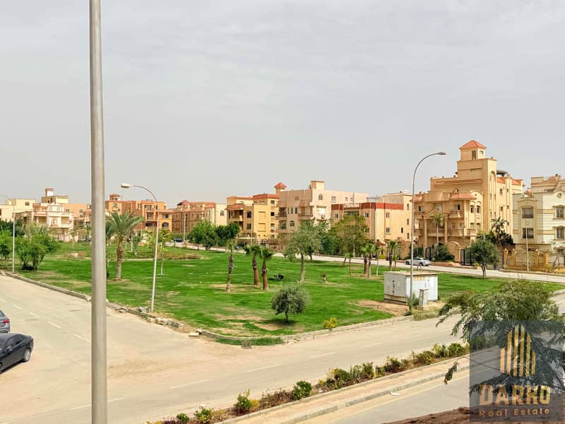 Villa for sale 600 meters west of Sumid at a commercial price with a landscape view, fully built with a basement, ground floor, two repeated floors, and a rooftop. 4/3 finishing with a view of a garden. Opportunity, the floor has one unit, a great deal. - Widok 6