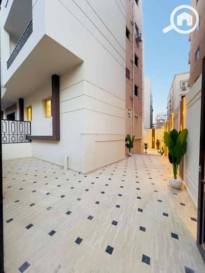 4 Bedroom Duplex for Sale in Sheikh Zayed, Giza - 8a0ed9df-52cf-4c3b-963a-87dc2e81c7aa. jpg