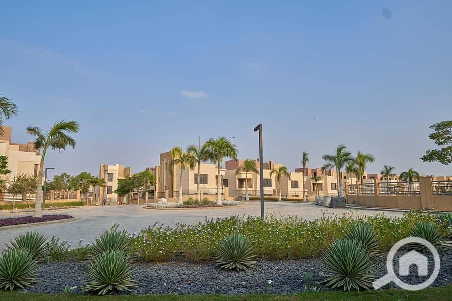 Villa for sale, Ready to move, in Sheikh Zayed, in Alma Compound – další