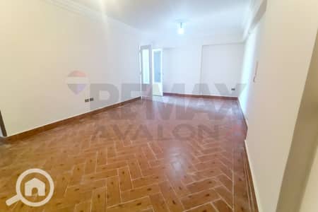 2 Bedroom Apartment for Rent in Smoha, Alexandria - WhatsApp Image 2026-03-31 at 1.23. 15 PM. jpg 2 Bedroom Apartment for Rent in Smoha, Alexandria - WhatsApp Image 2026-03-31 at 1.23. 15 PM. jpg