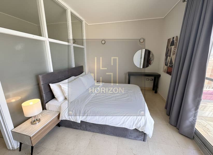 furnished penthouse 4rooms rent Village Gate Palm Hills New Cairo - Więcej