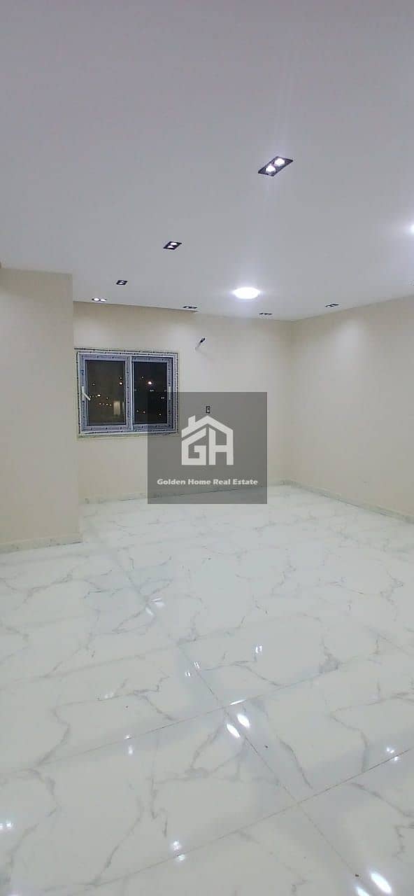 Apartment for rent in Phase 4, second floor, 174 sq m, steps from the gate, super deluxe finishing, in Elkhmayel Compound, Sheikh Zayed - Widok 3