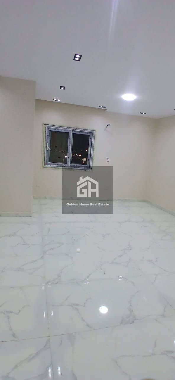 Apartment for rent in Phase 4, second floor, 174 sq m, steps from the gate, super deluxe finishing, in Elkhmayel Compound, Sheikh Zayed - Widok 6
