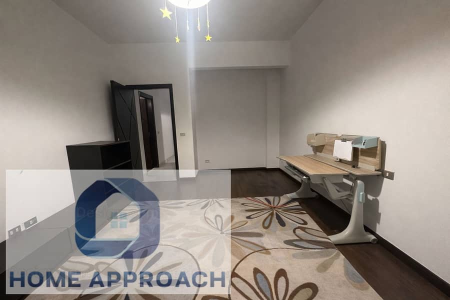 Luxurious 190 sqm 3BR apartment, 2nd floor in First District, 5th Settlement — high super-luxe finish, Carrara marble, 2 terraces, land & garage share, owner sale, cash, immediate handover – pohled 3