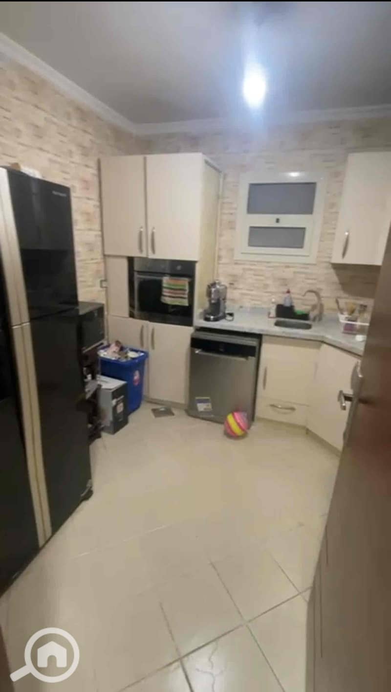 150 m apartment with a swimming pool view in Palm View Compound, October Gardens - Mehr