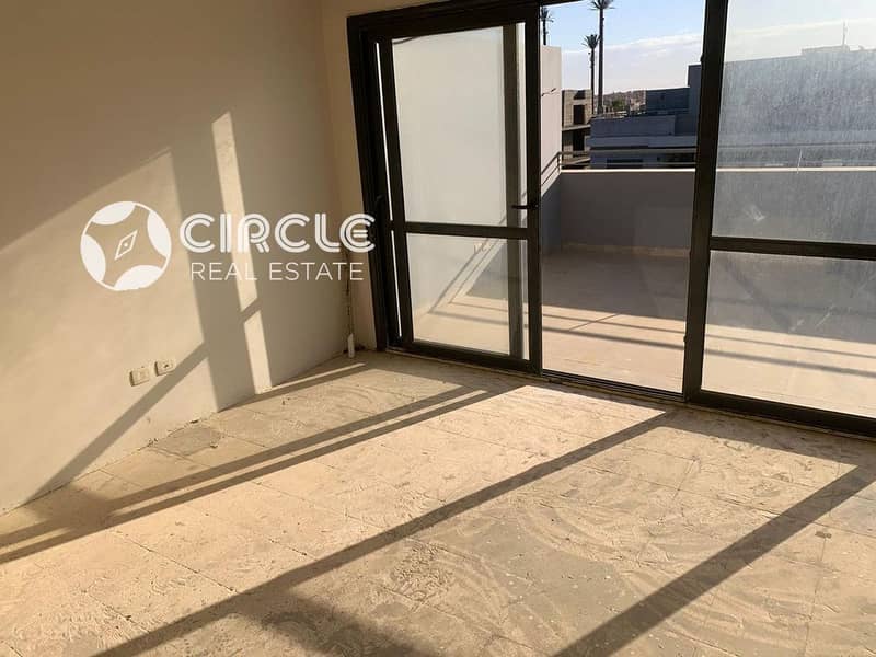 Overlooking Main Pool 196m Penthouse With Kitchen & ACs For Rent In El Patio 7 5th Settlement New Cairo Near AUC - Więcej