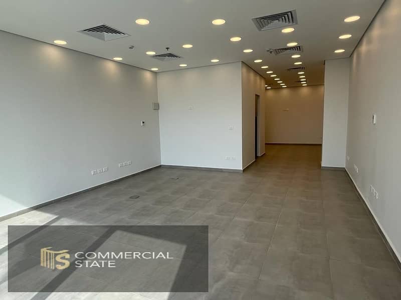 Finished Office at Agora 105m for Rent -New Cairo - Widok 4