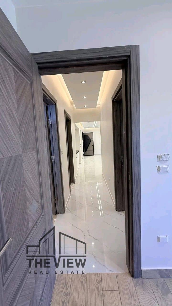 Ground Floor with Garden Prime Location Ultra Finish - Altro